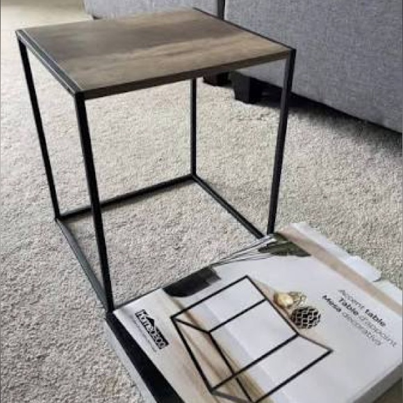 Mini Accent Table - Picture 5 of 7